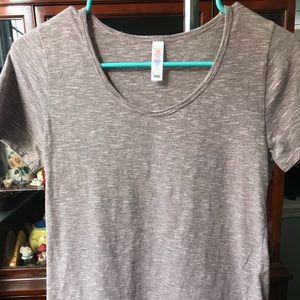 NWOT LuLaRoe Classic T. Peach & black. Sz XXS.